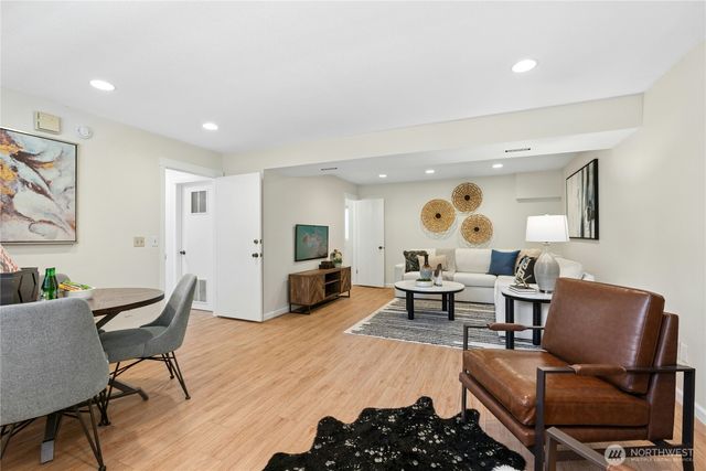 7208 Marwood Place, Woodinville, WA 98072