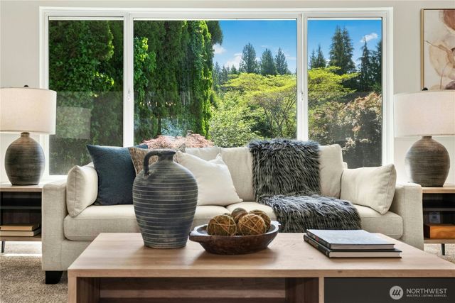 7208 Marwood Place, Woodinville, WA 98072