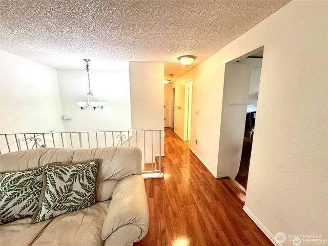 4016 Burton Place W, Seattle, WA 98199