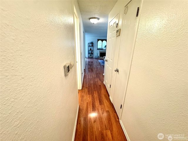 4016 Burton Place W, Seattle, WA 98199