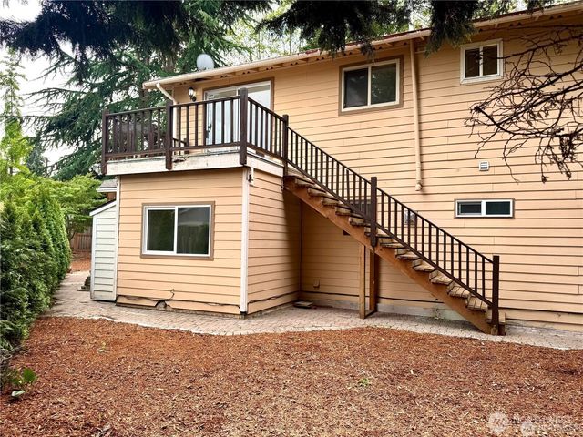 4016 Burton Place W, Seattle, WA 98199