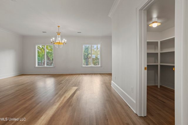 3007 Beach Boulevard, Pascagoula, MS 39567