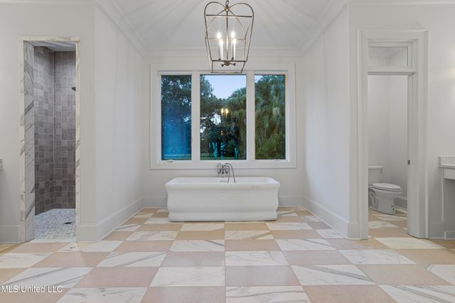 3007 Beach Boulevard, Pascagoula, MS 39567