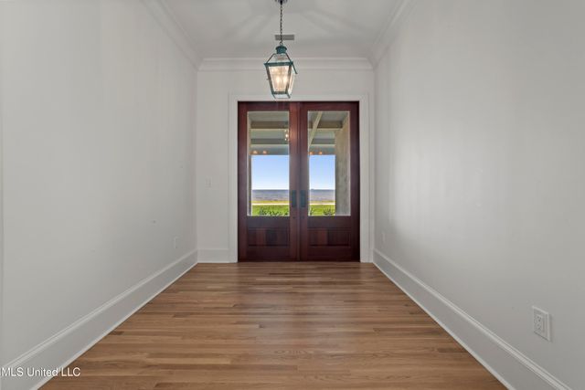 3007 Beach Boulevard, Pascagoula, MS 39567