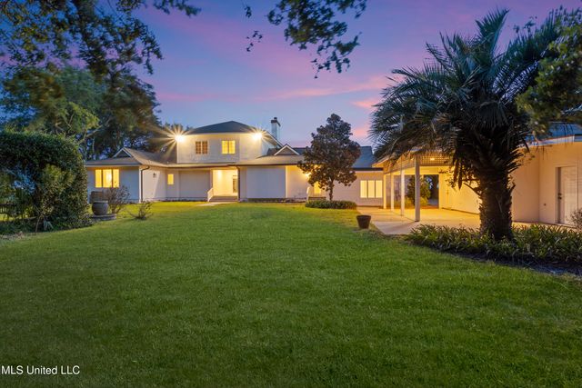 3007 Beach Boulevard, Pascagoula, MS 39567