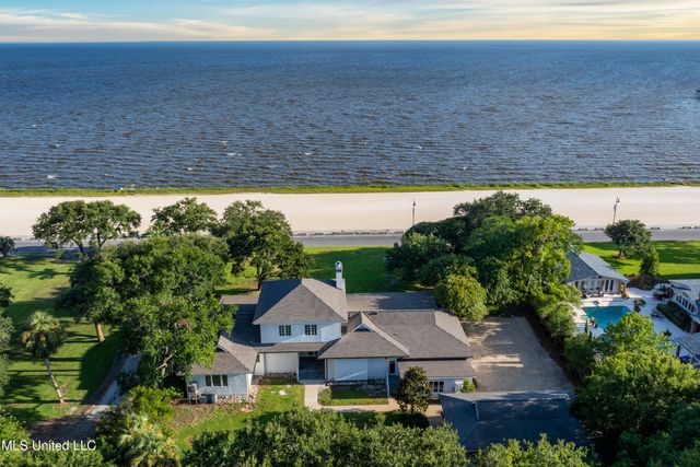 3007 Beach Boulevard, Pascagoula, MS 39567
