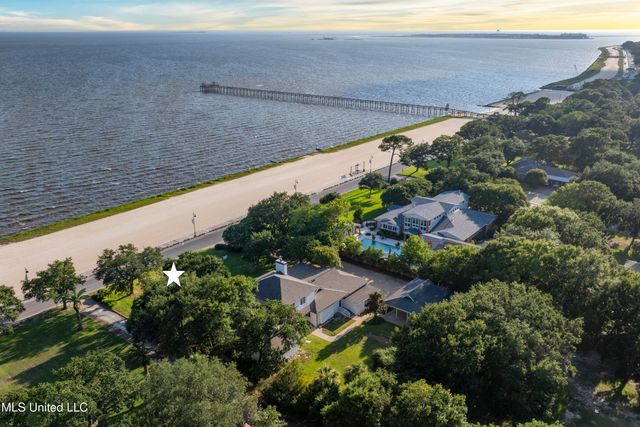 3007 Beach Boulevard, Pascagoula, MS 39567