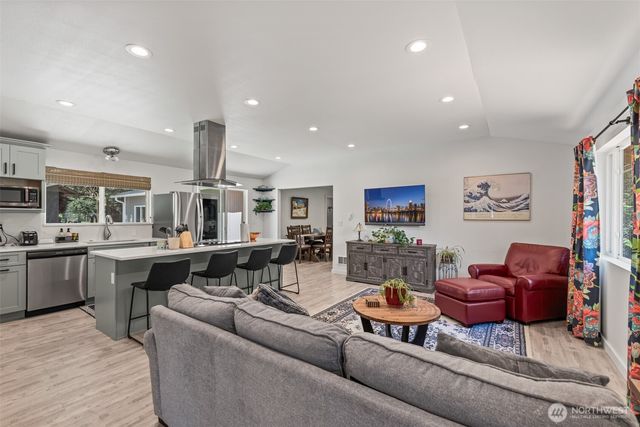 21608 97th Drive SE, Snohomish, WA 98296