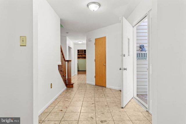 1111 WYOMISSING RD, Mohnton, PA 19540