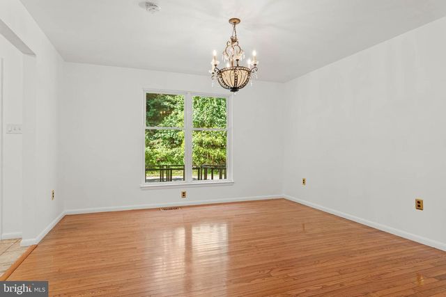 1111 WYOMISSING RD, Mohnton, PA 19540