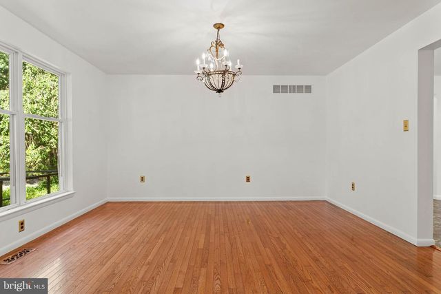 1111 WYOMISSING RD, Mohnton, PA 19540