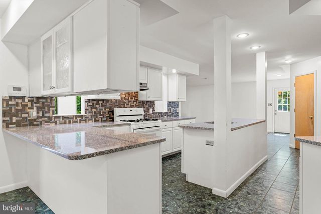 1111 WYOMISSING RD, Mohnton, PA 19540