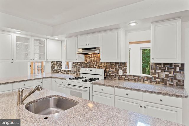 1111 WYOMISSING RD, Mohnton, PA 19540