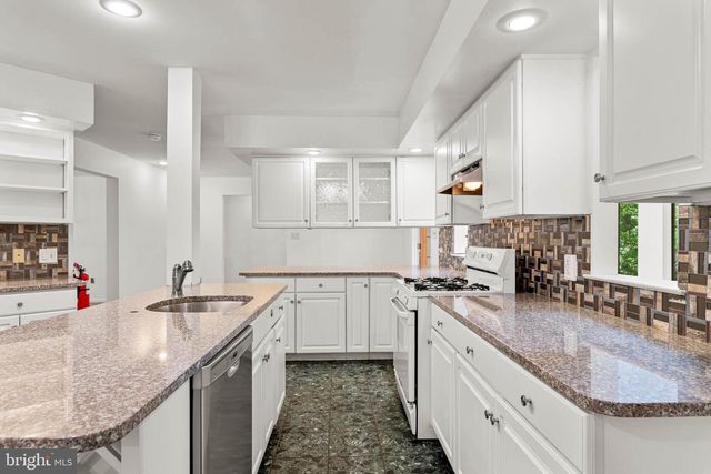 1111 WYOMISSING RD, Mohnton, PA 19540