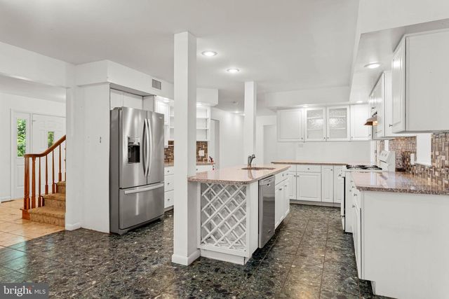 1111 WYOMISSING RD, Mohnton, PA 19540