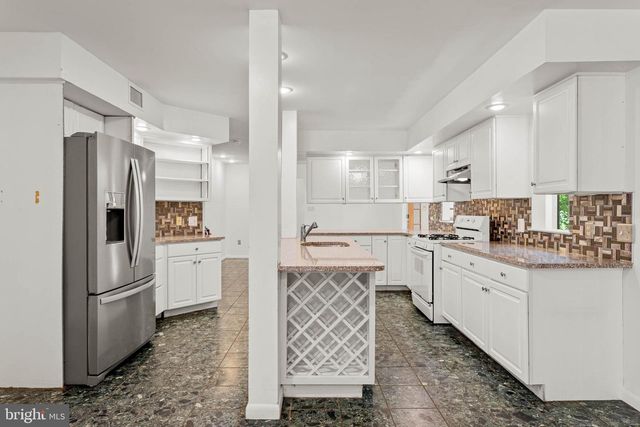 1111 WYOMISSING RD, Mohnton, PA 19540