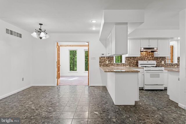 1111 WYOMISSING RD, Mohnton, PA 19540