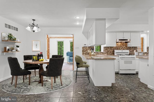 1111 WYOMISSING RD, Mohnton, PA 19540
