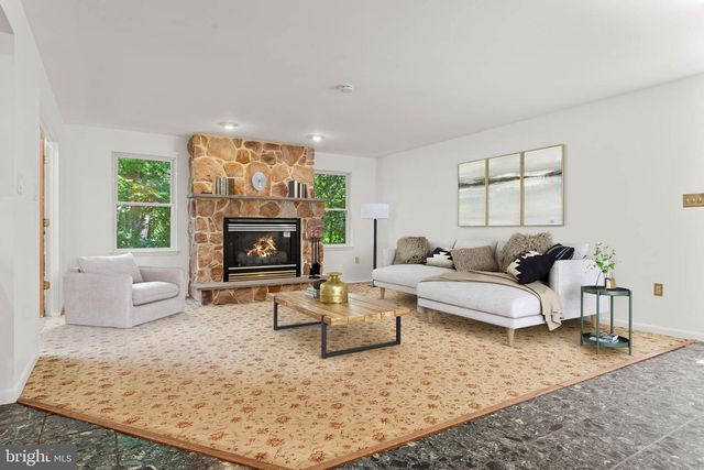 1111 WYOMISSING RD, Mohnton, PA 19540