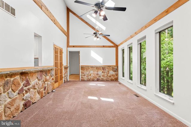 1111 WYOMISSING RD, Mohnton, PA 19540