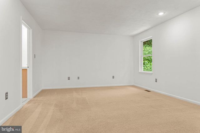 1111 WYOMISSING RD, Mohnton, PA 19540