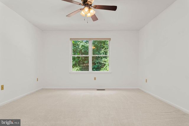 1111 WYOMISSING RD, Mohnton, PA 19540