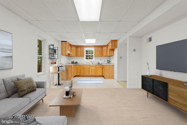 1111 WYOMISSING RD, Mohnton, PA 19540