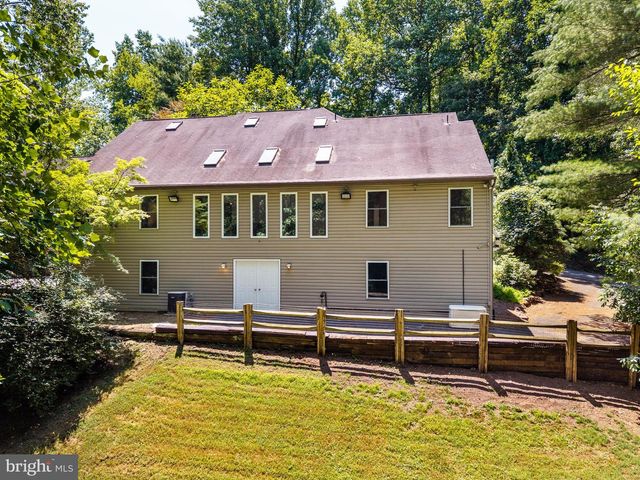 1111 WYOMISSING RD, Mohnton, PA 19540