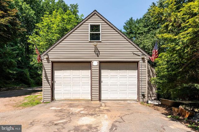 1111 WYOMISSING RD, Mohnton, PA 19540