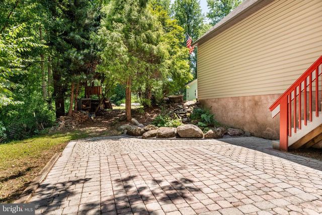 1111 WYOMISSING RD, Mohnton, PA 19540