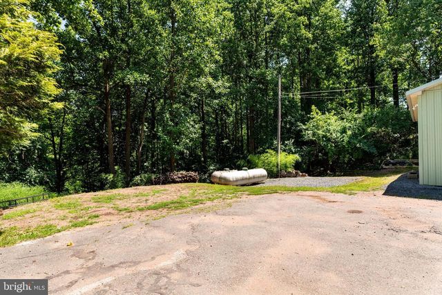 1111 WYOMISSING RD, Mohnton, PA 19540