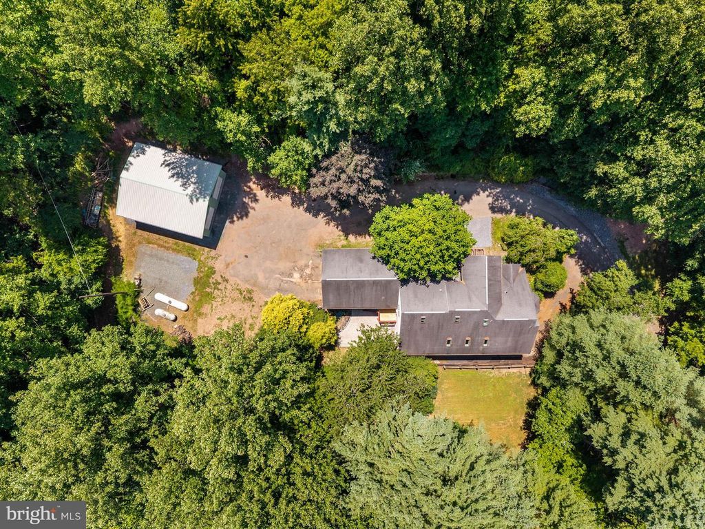 1111 WYOMISSING RD, Mohnton, PA 19540