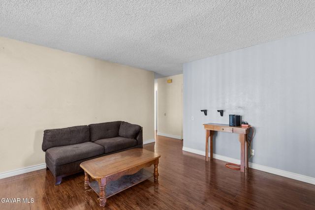 663 Eston Place, Lancaster, CA 93535