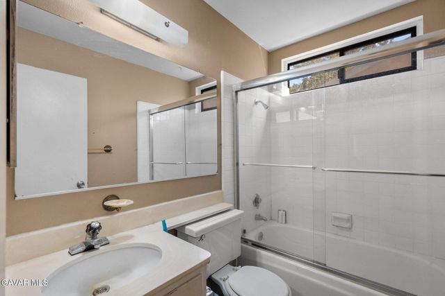 663 Eston Place, Lancaster, CA 93535