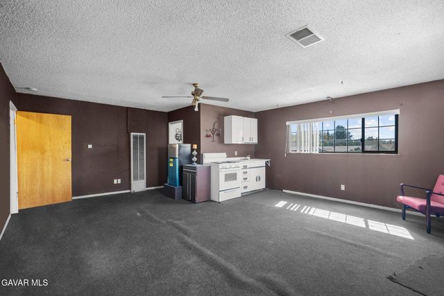 663 Eston Place, Lancaster, CA 93535