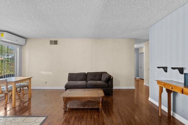 663 Eston Place, Lancaster, CA 93535