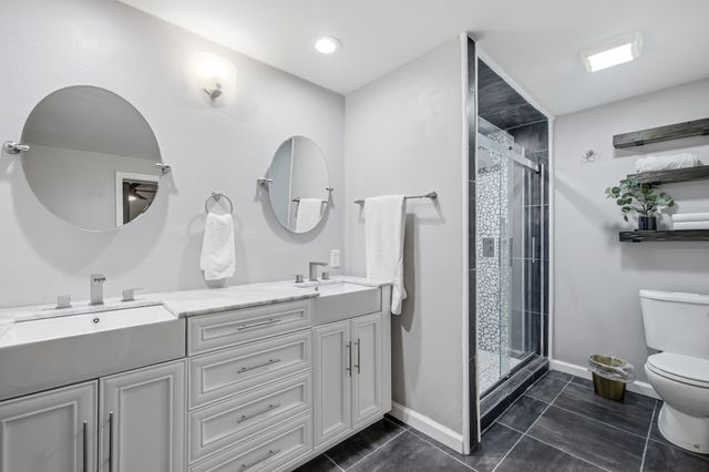 4905 Emerald Lake Drive, Fort Worth, TX 76103