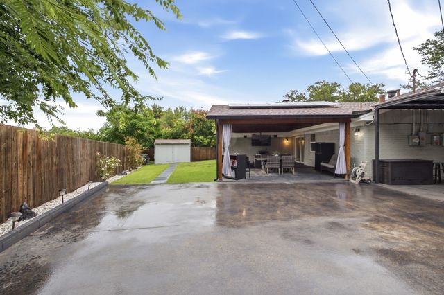 4905 Emerald Lake Drive, Fort Worth, TX 76103