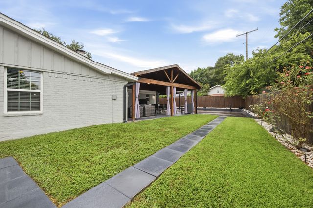4905 Emerald Lake Drive, Fort Worth, TX 76103