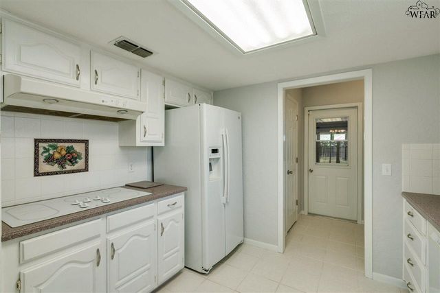 2303 HUNTERS GLEN, Wichita Falls, TX 76306