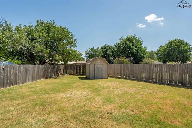 2303 HUNTERS GLEN, Wichita Falls, TX 76306
