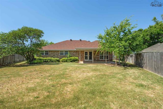2303 HUNTERS GLEN, Wichita Falls, TX 76306