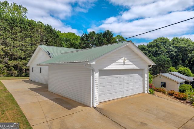 99 Parker Street, Carnesville, GA 30521