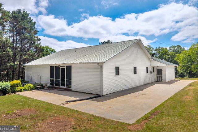99 Parker Street, Carnesville, GA 30521