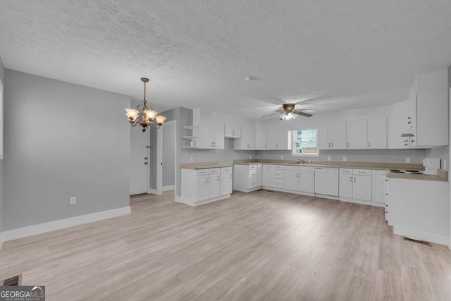 99 Parker Street, Carnesville, GA 30521