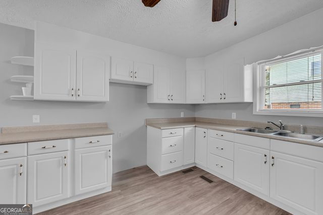 99 Parker Street, Carnesville, GA 30521