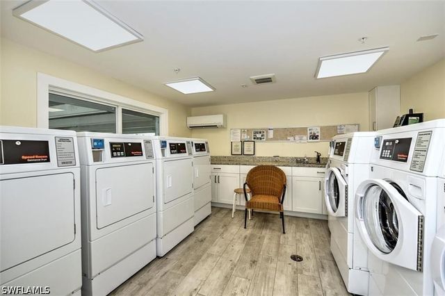 490 Broad AVE S H490, Naples, FL 34102