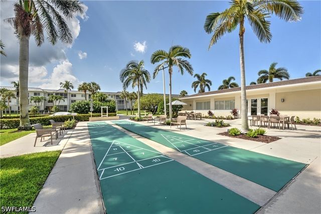 490 Broad AVE S H490, Naples, FL 34102