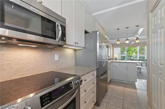 490 Broad AVE S H490, Naples, FL 34102