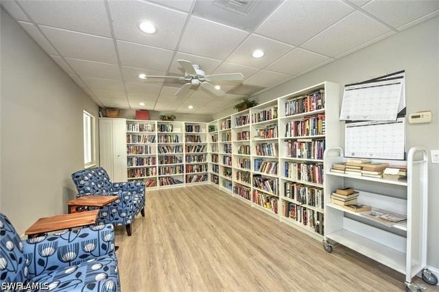 490 Broad AVE S H490, Naples, FL 34102